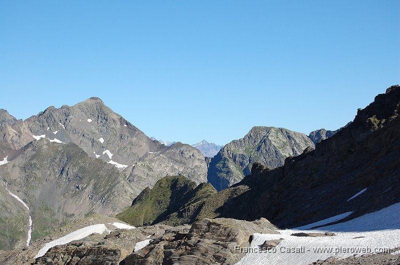 21-In fondo il Pizzo dei Tre Signori.jpg